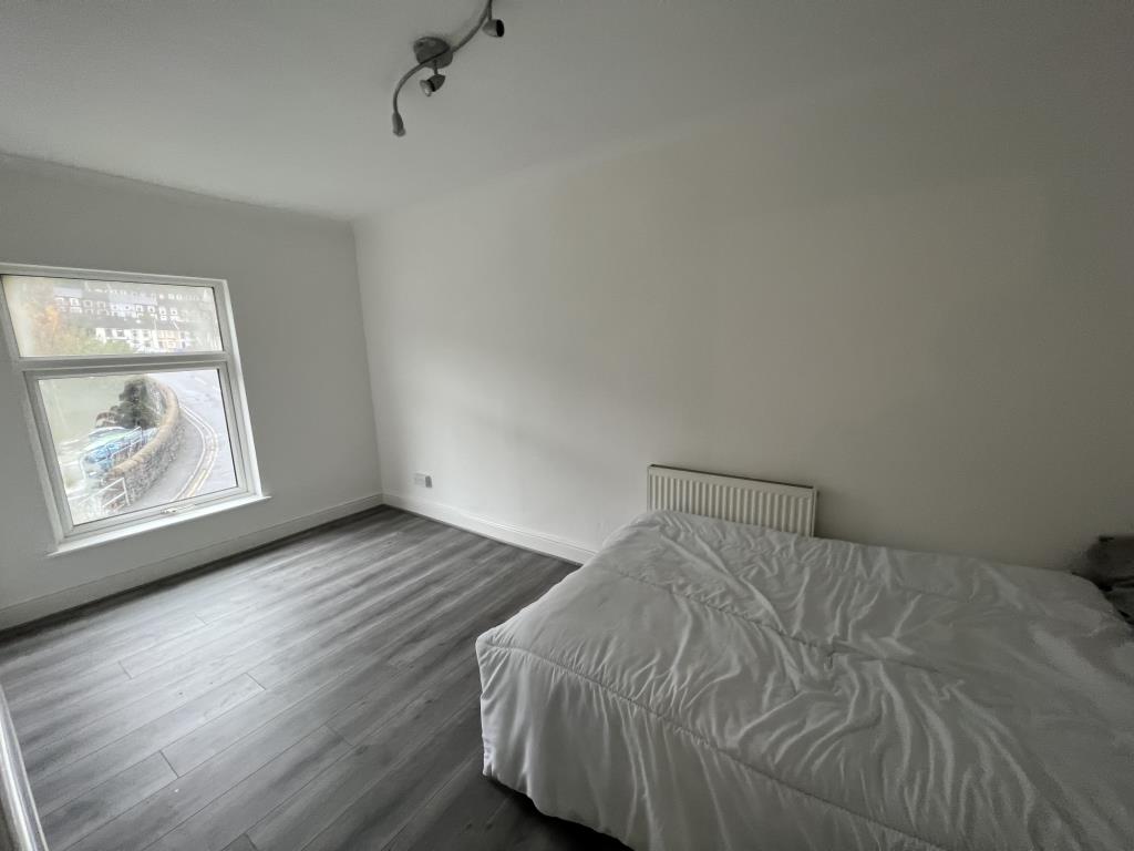 Lot: 112 - END-TERRACE PROPERTY REQUIRING COMPLETION OF WORKS - General view of bedroom 1
